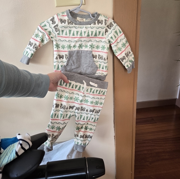 Burt's Bees matching winter set - 3-6 months - Picture 2 of 4